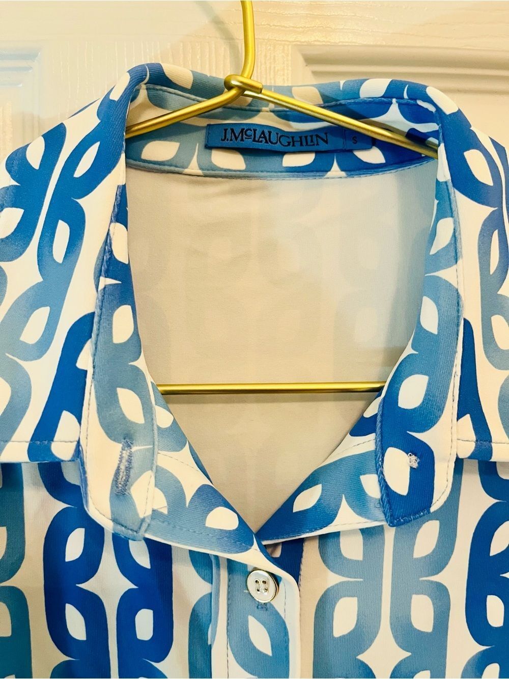 J.McLaughlin Blue & White Geometric Print Button Front Blouse - Picture 3 of 12
